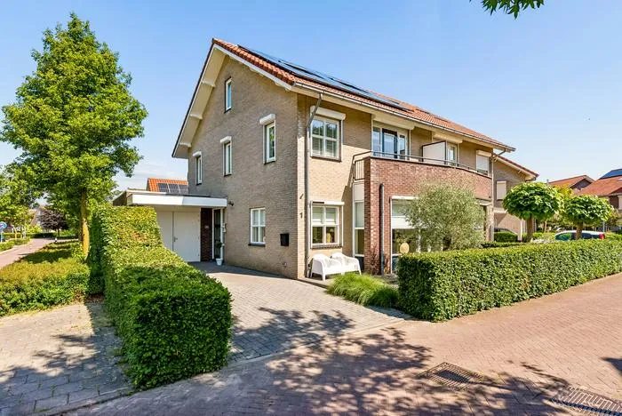Corner house for sale: Ereprijs 1, Vossenakker-De Pal Elburg