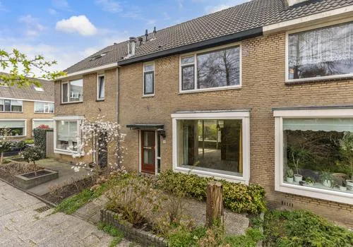 Tussenwoning te koop: Ereprijs 11, Kortland-Zuid Krimpen Aan Den Ijssel