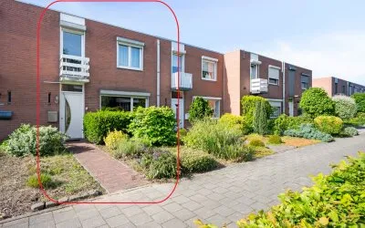 Tussenwoning te koop: Ereprijs 22, Waubach Landgraaf