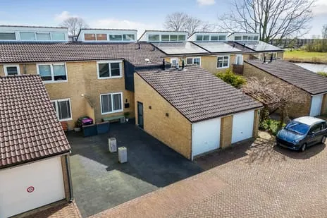 Tussenwoning te koop: Ereprijs 32, Aldlân-Oost Leeuwarden