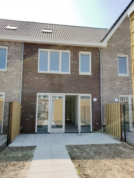 Tussenwoning te huur: Ereprijs 36, Weideveld Bodegraven
