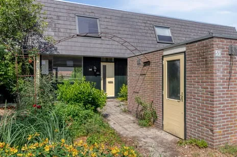 Terraced house for sale: Ereprijs 55, Huizermaat West Huizen
