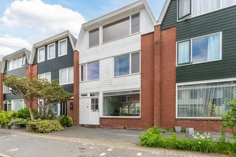 Tussenwoning te koop: Ereprijsstraat 11, Noorderham Krommenie