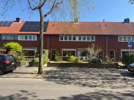 Tussenwoning te koop: Erfgooiersstraat 122, Erfgooiersbuurt Hilversum