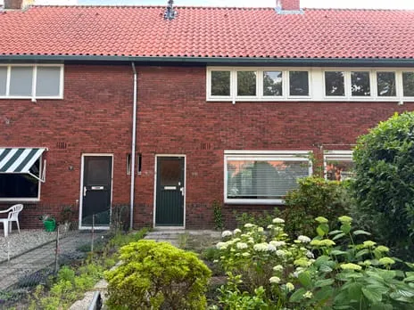 Tussenwoning te koop: Erfgooiersstraat 98, Erfgooiersbuurt Hilversum