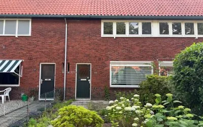 Tussenwoning te koop: Erfgooiersstraat 98, Erfgooiersbuurt Hilversum