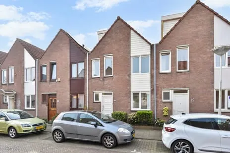 Tussenwoning te koop: Eric Satieplantsoen 12, Nieuw Waldeck 'S-Gravenhage