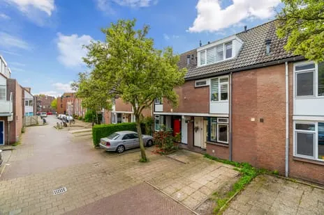 Tussenwoning te koop: Eric Satieplantsoen 28, Nieuw Waldeck 'S-Gravenhage
