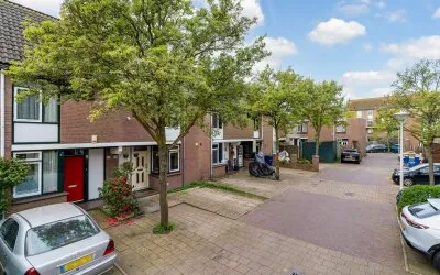 Tussenwoning te koop: Eric Satieplantsoen 28, Nieuw Waldeck 'S-Gravenhage