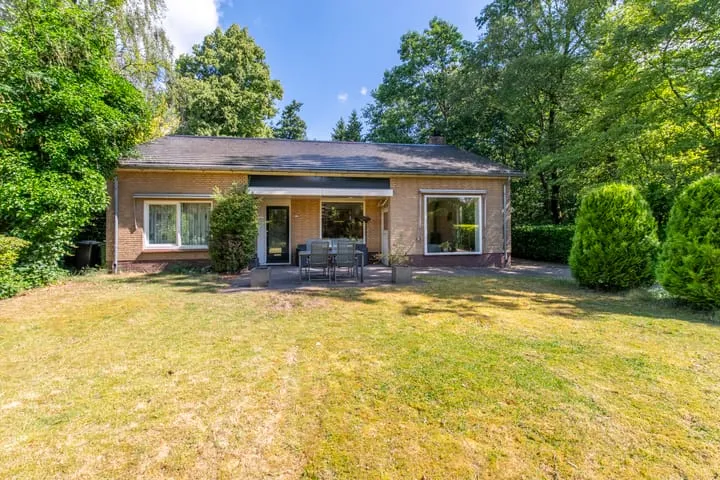 Detached house for sale: Ericalaan 11, Domineesberg Rhenen