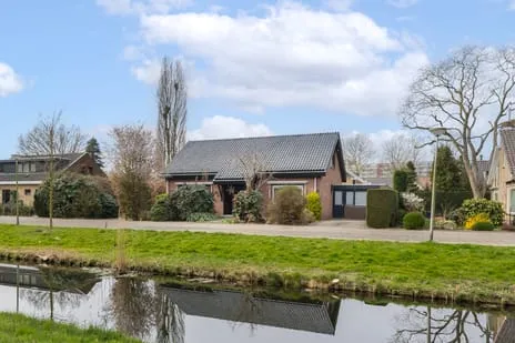 Twee-onder-één-kap te koop: Ericapark 37, Ericapark Alphen Aan Den Rijn