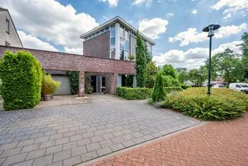 Tussenwoning te koop: Ericaplein 25, Middelreuvelt Grubbenvorst