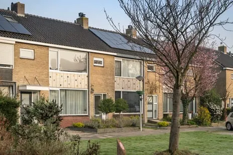 Tussenwoning te koop: Ericastraat 10, Bloemenbuurt D(ahlia) - G(eranium) Zwijndrecht