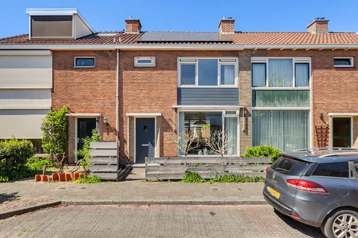 Terraced house for sale: Ericastraat 13, Monster Centrumgebied Monster
