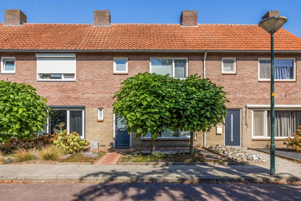 Tussenwoning te koop: Ericastraat 28, Bladel
