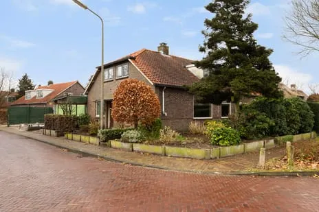 Twee-onder-één-kap te koop: Ericaweg 65, Zevenend Laren (Nh)