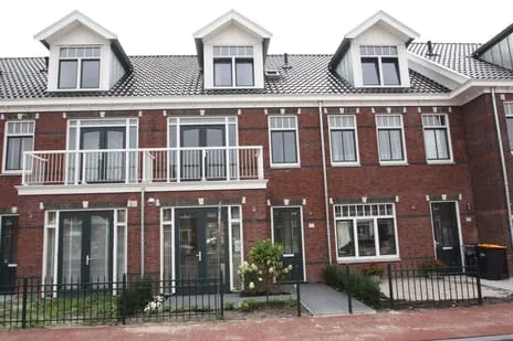 Tussenwoning te huur: Ernest Hemingwaypark 27, Kraayenstein en Vroondaal 'S-Gravenhage