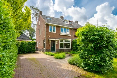 Twee-onder-één-kap te koop: Ernst Casimirlaan 46, Hoge Dennen Zeist