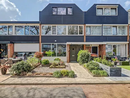 Tussenwoning te koop: Ernst Bagelaarstraat 21, Hintham zuid Rosmalen