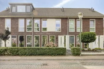 Tussenwoning te koop: Es 41, Leek