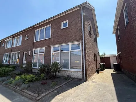 Corner house for rent: Eschstraat 27, Glinde-Hooiland Oldenzaal