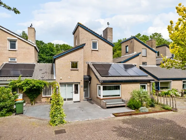 Tussenwoning te koop: Esdoorn 22, Bomendal Maassluis