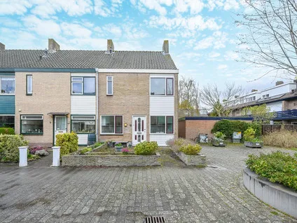 Hoekwoning te koop: Esdoornhof 11, Vrouwtjeslant / Nieuweveen Nootdorp