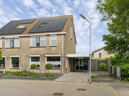 Twee-onder-één-kap te koop: Esdoornhof 7, Sint Philipsland Sint Philipsland