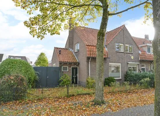 Hoekwoning te koop: Esdoornlaan 20, Zandvoort Baarn