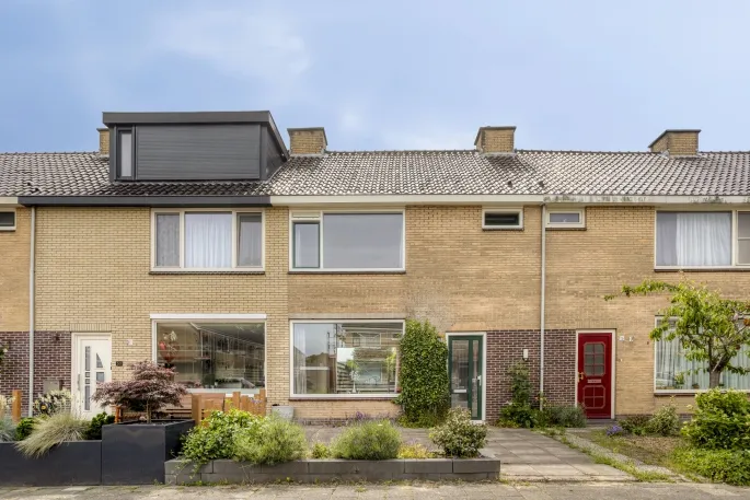 Tussenwoning te koop: Esdoornlaan 28, Bomenbuurt Heerhugowaard