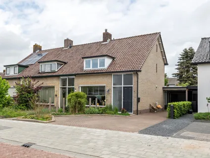 Hoekwoning te koop: Esdoornlaan 4, Renswoude Renswoude
