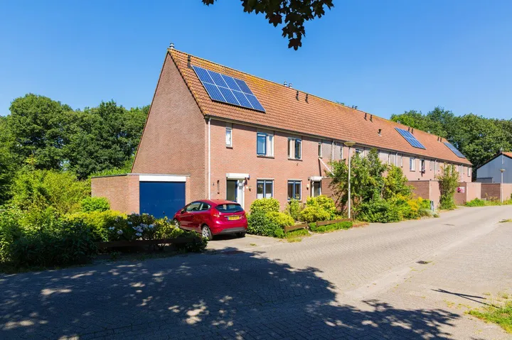 Tussenwoning te huur: Esdoornlaan 7, Roessink Deventer