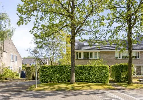 Twee-onder-één-kap te koop: Esdoornlaan 7, Maliskamp oost Rosmalen