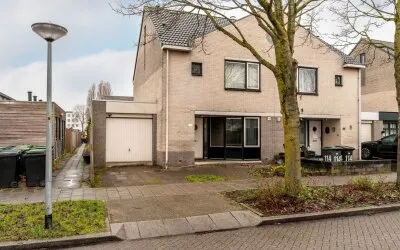 Hoekwoning te koop: Esdoornplantsoen 116, Parkwijk Noordoost Almere