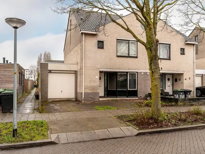 Koopwoning: Esdoornplantsoen 116 in Almere - €575.000 - 164m²