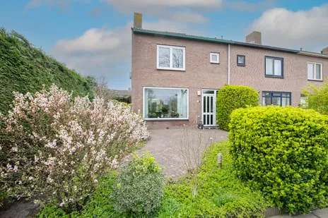 Hoekwoning te koop: Esdoornplantsoen 73, Schoorl