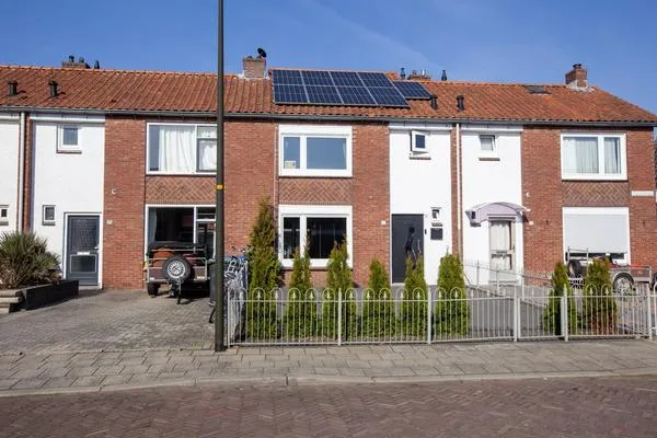 Tussenwoning te koop: Esdoornstraat 37, Winterswijk