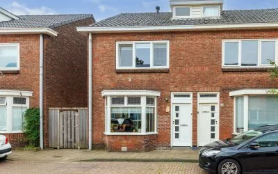 Twee-onder-één-kap te koop: Esdoornstraat 39, Stevenfenne Enschede