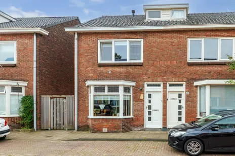 Twee-onder-één-kap te koop: Esdoornstraat 39, Stevenfenne Enschede