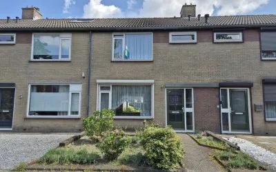 Tussenwoning te koop: Esdoornstraat 7, Heerle Heerle