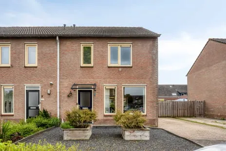 Corner house for sale: Esdoornstraat 9, Brakel Brakel
