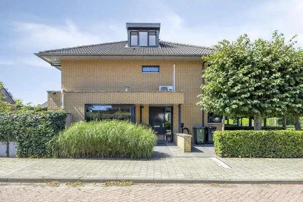 Hoekwoning te koop: Esmoreitstraat 2, Vrachelen-Noord Oosterhout