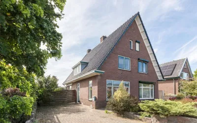 Twee-onder-één-kap te koop: Esperantostraat 29, Rheden Rheden