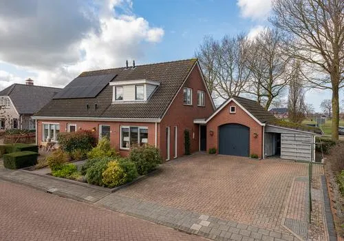 Twee-onder-één-kap te koop: Essenakker 67, Oosterwolde Oosterwolde Gld
