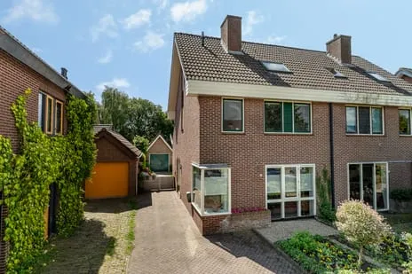 Semi-detached for sale: Essenakker 9, Oosterwolde Oosterwolde (Ge)