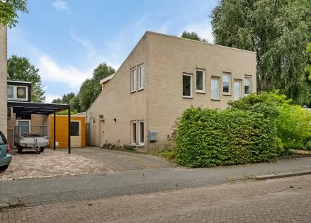 Twee-onder-één-kap te koop: Essenstraat 25, Heechterp Leeuwarden