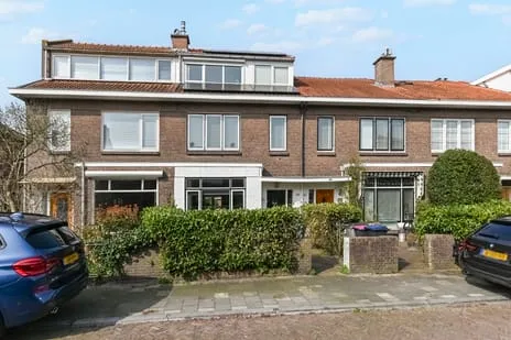 Tussenwoning te koop: Essesteijnstraat 145, Damsigt Voorburg
