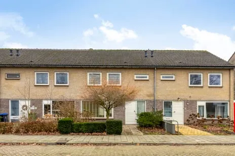 Tussenwoning te koop: Estersveldlaan 13, Esterveld Grave