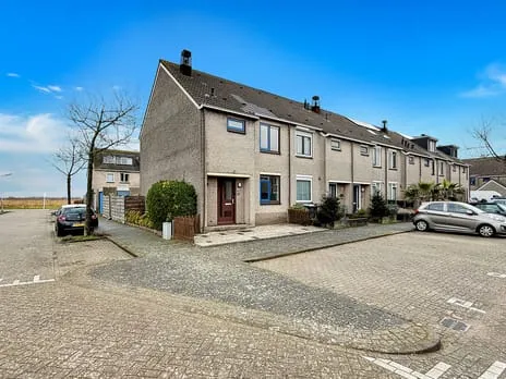 Hoekwoning te koop: Esther de Boer-van Rijkstraat 19, Zaandam
