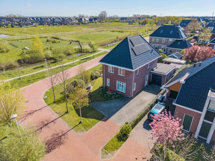 Vrijstaande woning te koop: Estrik 16, Techum Leeuwarden